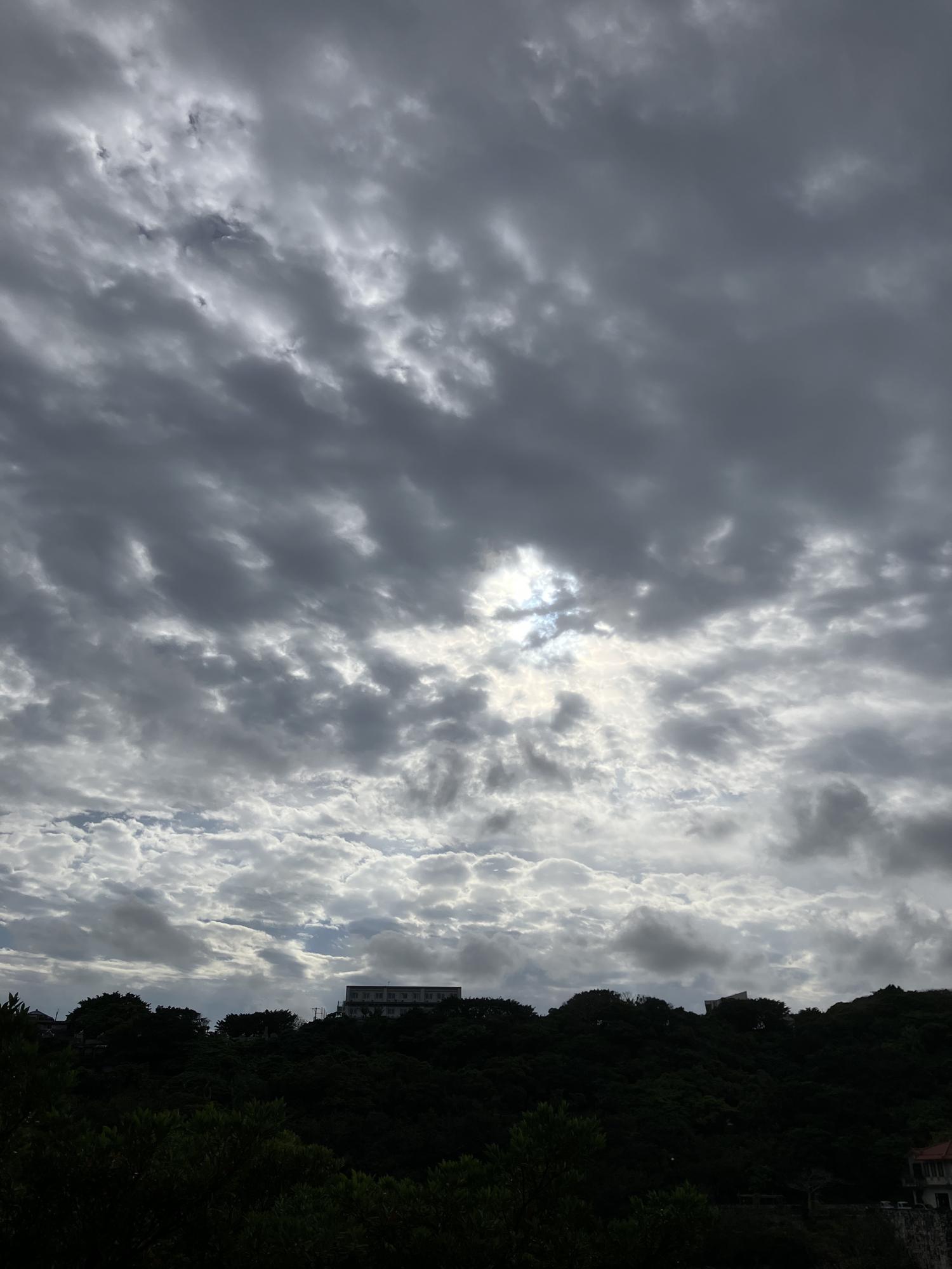 イェスタディの１６時０７分